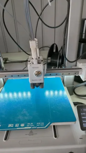 Impressora 3D Bambu Lab A1 com AMS Lite - Funcionando perfeitamente