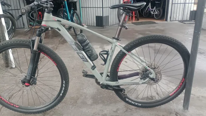 Vende-se Bicicleta