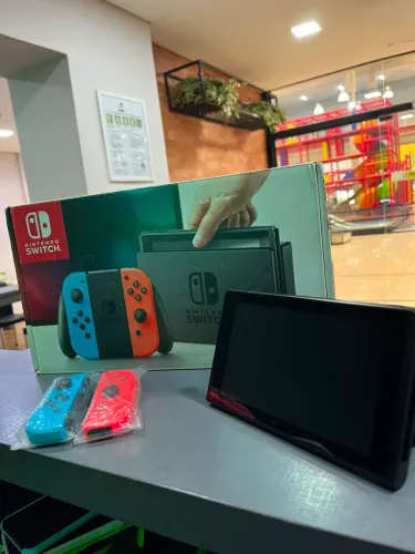 Nintendo Switch na caixa com garantia - entrego