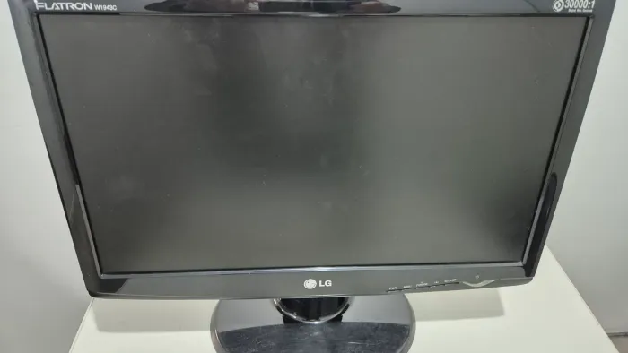 Monitor LCD 19 polegadas