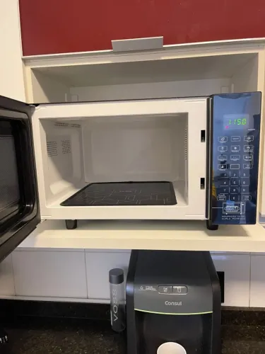 Micro-ondas Philco Flat PMO28TF Sem Prato Giratório - 28 L - 110V