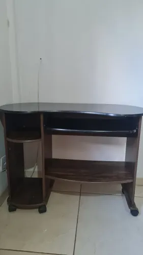 Escrivaninha simples