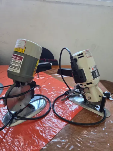 Máquina de Cortar Tecido Disco