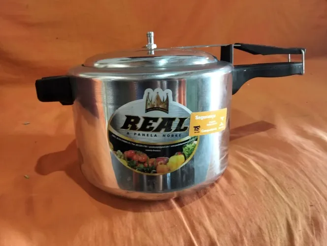 Panela de pressão Real 4,5L