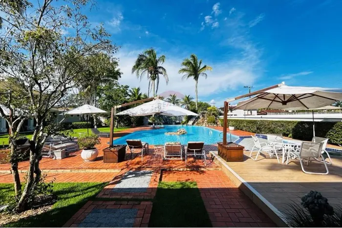 Casa à Venda - Condomínio Jardim Acapulco - Guarujá - SP