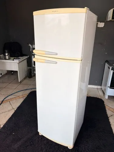 Geladeira Consul Frost free Funcionando perfeitamente ( entrega grátis) usada