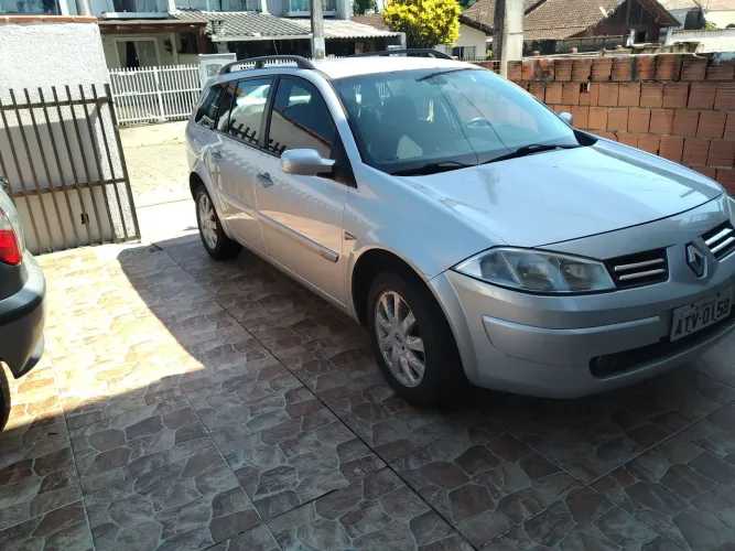 Renault Megane Grand Tour Dynam. Hi-flex 1.6 16V 2011