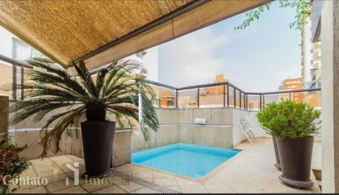 Cobertura duplex a venda ou para locação em Moema com 340m², sendo 2 suítes e 3 vagas