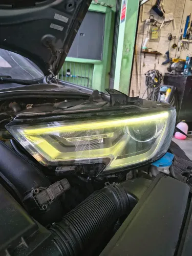 Troca módulo DRL Audi A3 e reparo da barra acrílica do farol