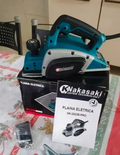 Plaina elétrica Nagashima 900w nova