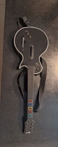 Guitarra Guitar Hero ps3 - sem o adaptador.