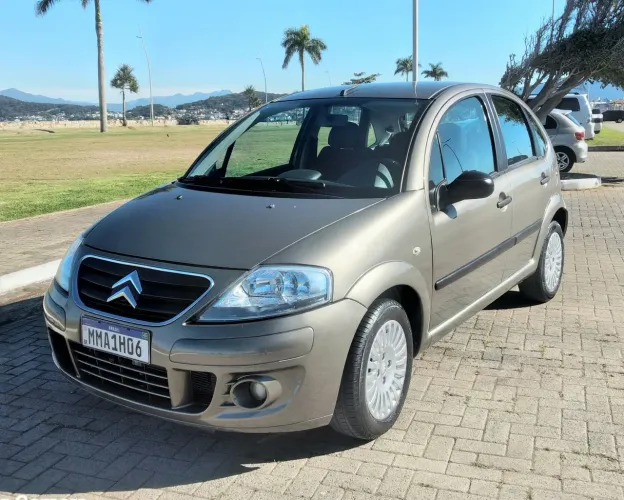 Citroen C3 GLX 1.4/ GLX Sonora 1.4 Flex 8V 5P 2011