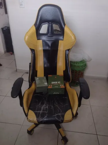 Cadeira gamer e acessórios