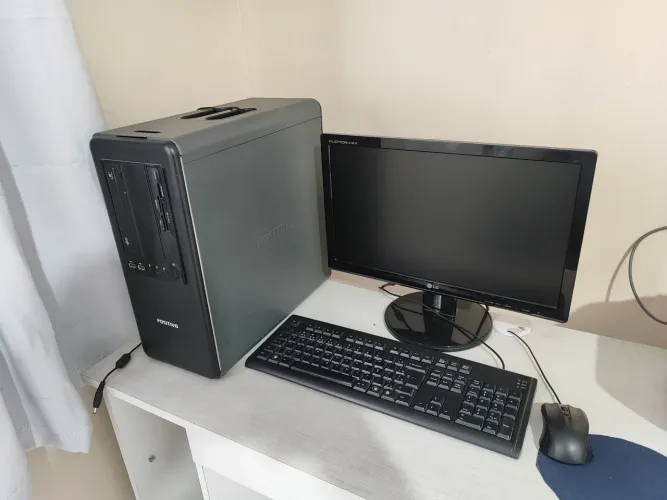 Computador positivo windows 7, 500 gb hd, 3 gb ram + monitor LG 18"
