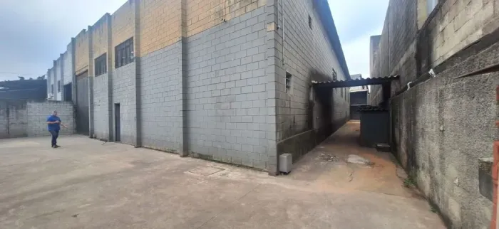 Galpão (Terreno 930 m² + 664 m² a/c) para venda ou aluguel - Cidade Industrial Satélite de