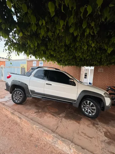 Fiat Strada Adventure1.8/ 1.8 Locker Flex CD 2015