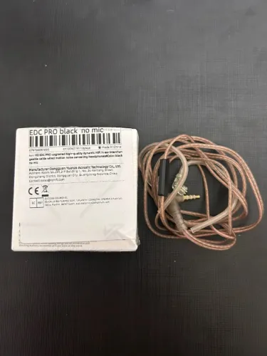Fone de ouvido KZ EDC PRO (lacrado) com cabo extra com microfone