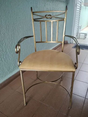 Cadeira decorativa de ferro