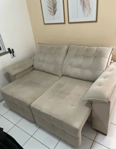 Sofá retrátil e reclinável
