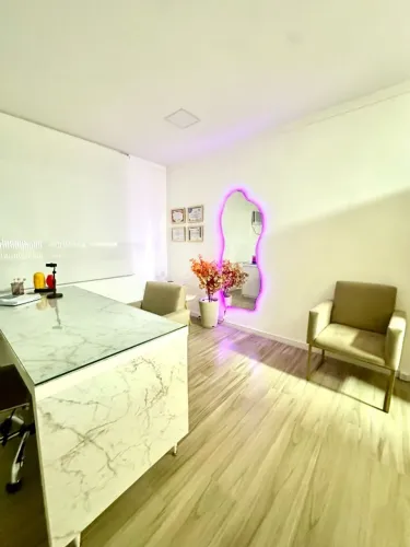 Sala pronta para , nutricionista, com espaço até para dentista 