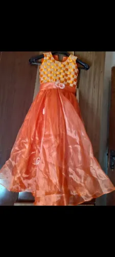 VESTIDOS INFANTIL. VALOR: 35 REAIS CADA UM. NÃO ENTREGA.