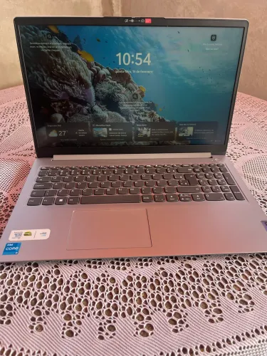 Notebook Lenovo Intel core i3