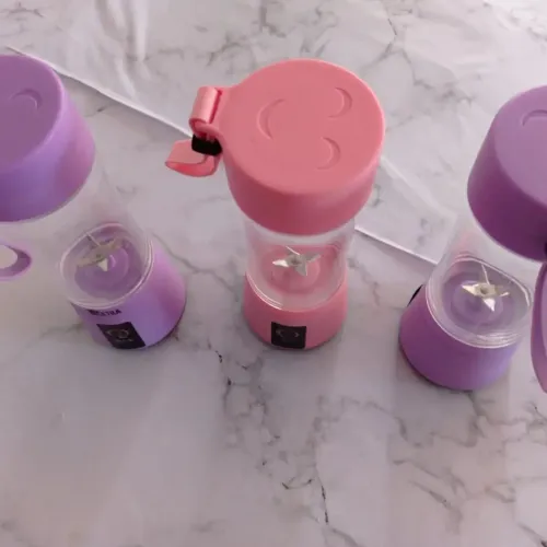 Mini liquidificador portátil