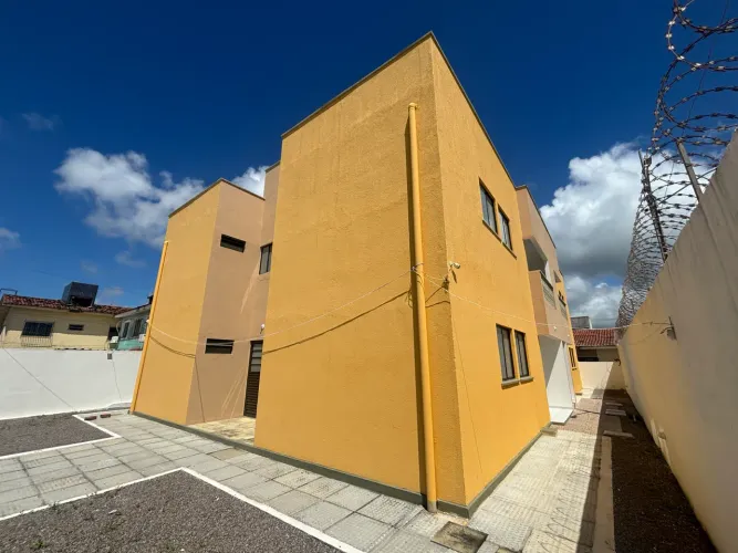 ((CM)) Lindo Privê C/2 Quartos em Pau amarelo