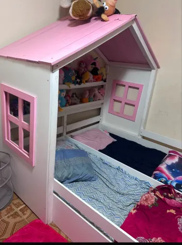 Cama montessoriana dupla com colchão 