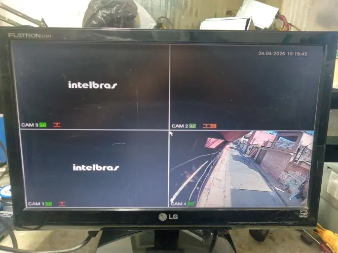 Monitor LG  E1941 R$80,00 funcionando sem defeitos 