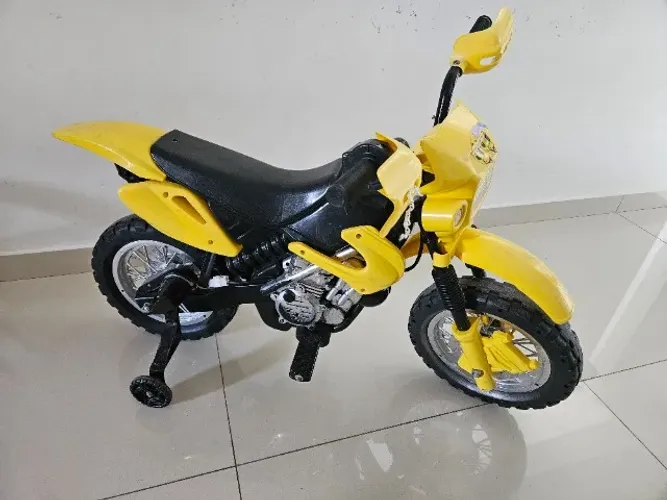 Moto elétrica infantil