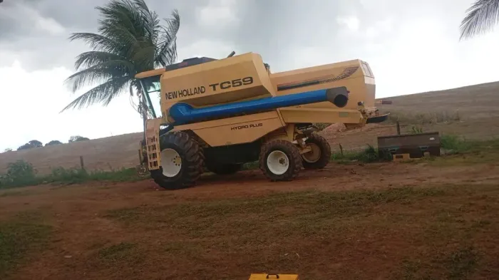 Duas tc 59 ano 2000 e outra 2003  valor 250 cada uma  pega caminhonete  carro  e carretas