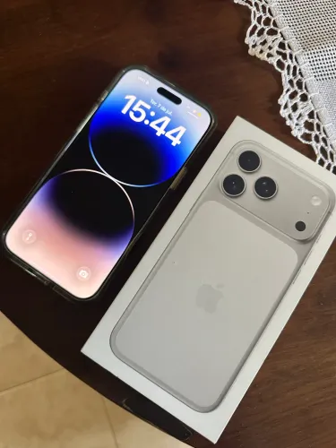 iPhone 17 pro Max 256GB prata. 