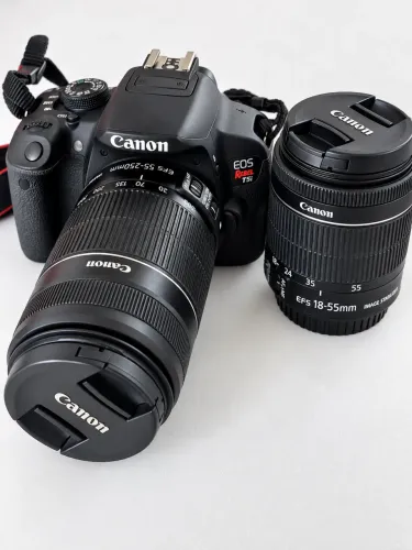 Cânon T5i (4.368 cliques5 + 2 Lentes 18-55mm e 55-250mm - Kit Completo