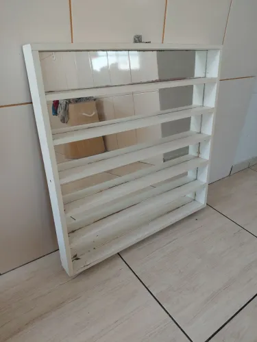 Mesa e aparador de manicure