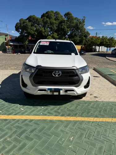 Toyota Hilux CD 4X4 2.8 Diesel Mec. 2023