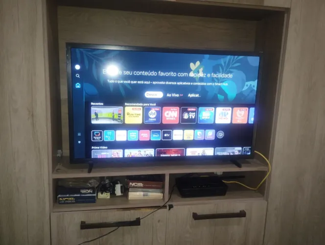 Smart TV Samsung 32 polegadas com seis meses de uso o valor de 800 à vista