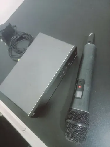 Microfone Sem Fio Sennheiser XS Wireless1