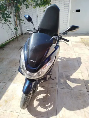 ? HONDA PCX 2017/ 2018  À VENDA! ? ? R$ 12.500 Moto em ótimo estado, muito bem cuidada