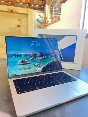 MacBook Air M1 Pro 14, 512gb SSD 16gb ram
