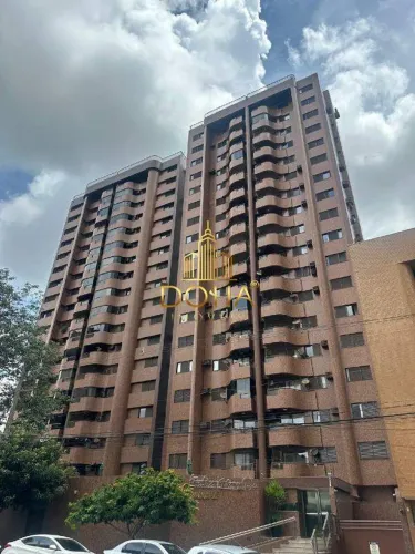 APARTAMENTO COM DUAS SUÍTES E DOIS QUARTOS - ÁREA NOBRE