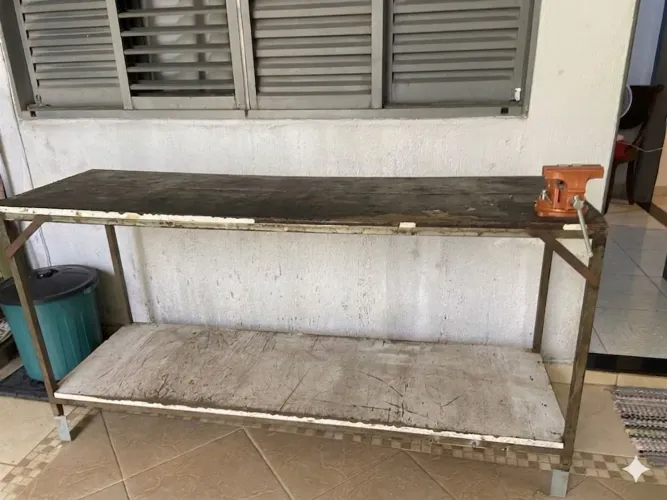 Bancada com Morsa nova