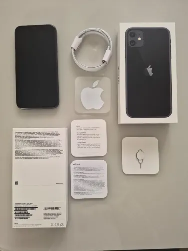 iPhone 11 64GB Preto (Único Dono) na Caixa + Brindes