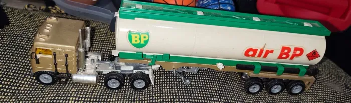 Carreta BP cabine em ferro, estrutura da carr marca Sikueta em ferro