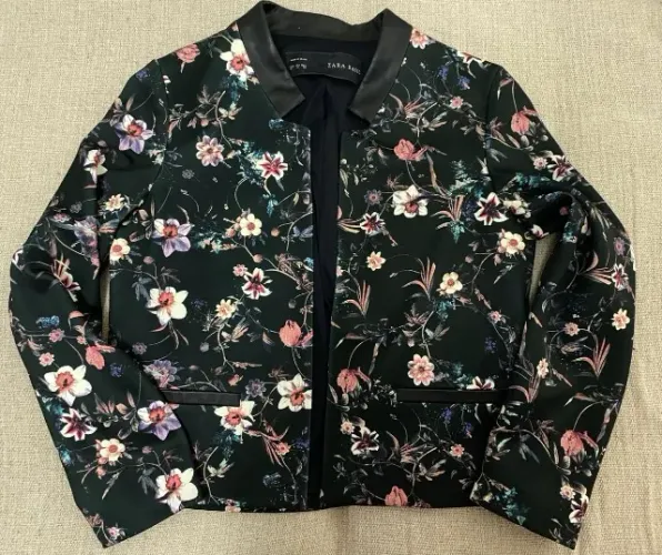 blazer verde floral zara
