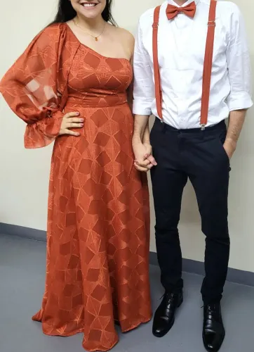 Vestido de festa/madrinha terracota tam. 42 nula manga(um ombro só)
