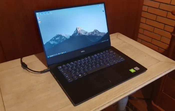 Notebook Dell Vostro 14 5490 com Core i7 - Seminovo