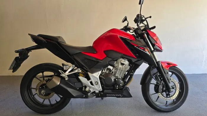 Honda CB Twister 300 2024 BAIXO KM