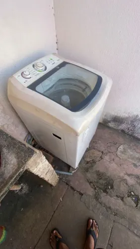 VENDO MAQUINA DE LAVAR 11KG VALOR 500$