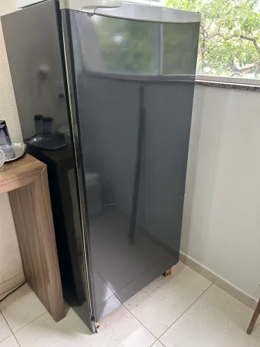 Geladeira Electrolux 280L